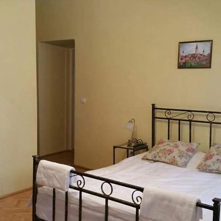 Central Square Studios Сібіу Екстер'єр фото